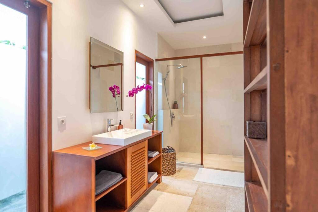 Villa Mimpi Nyata 坎古 外观 照片